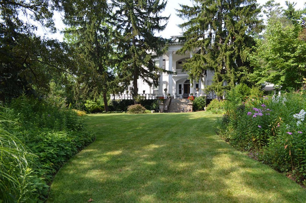 Albemarle Inn 68/79