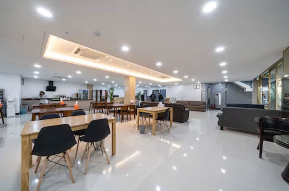 Hotel Mayone 13/15