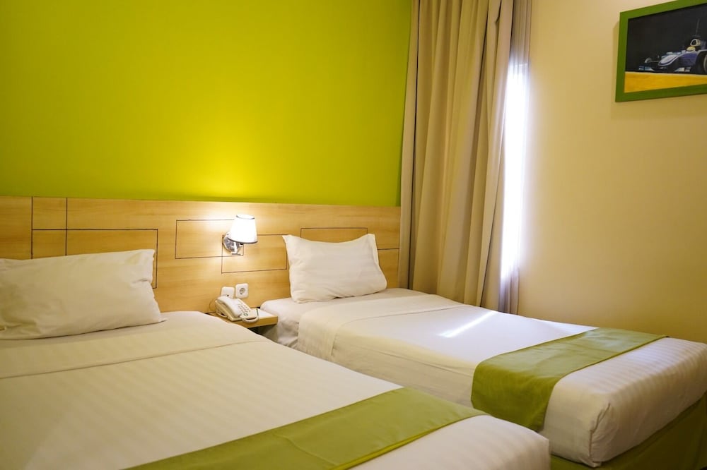 Syariah Hotel Sentul 7/23