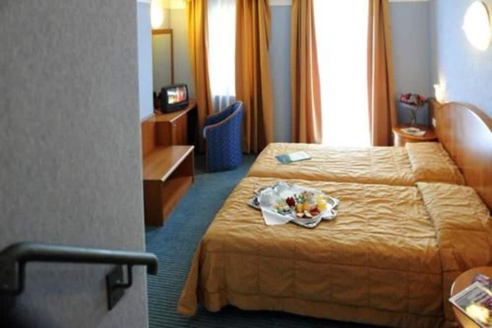 Park Hotel Jolanda 17/61