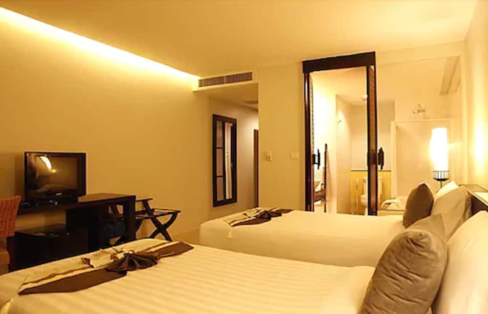 PALMYRA PATONG RESORT 18/61