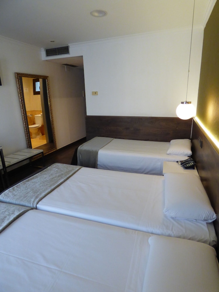 Hotel Moderno BCN 18/70