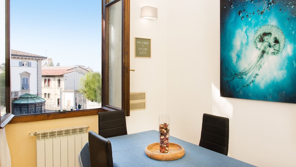 Rental In Rome Rosselli Palace Deluxe 4 Apartment 39/49