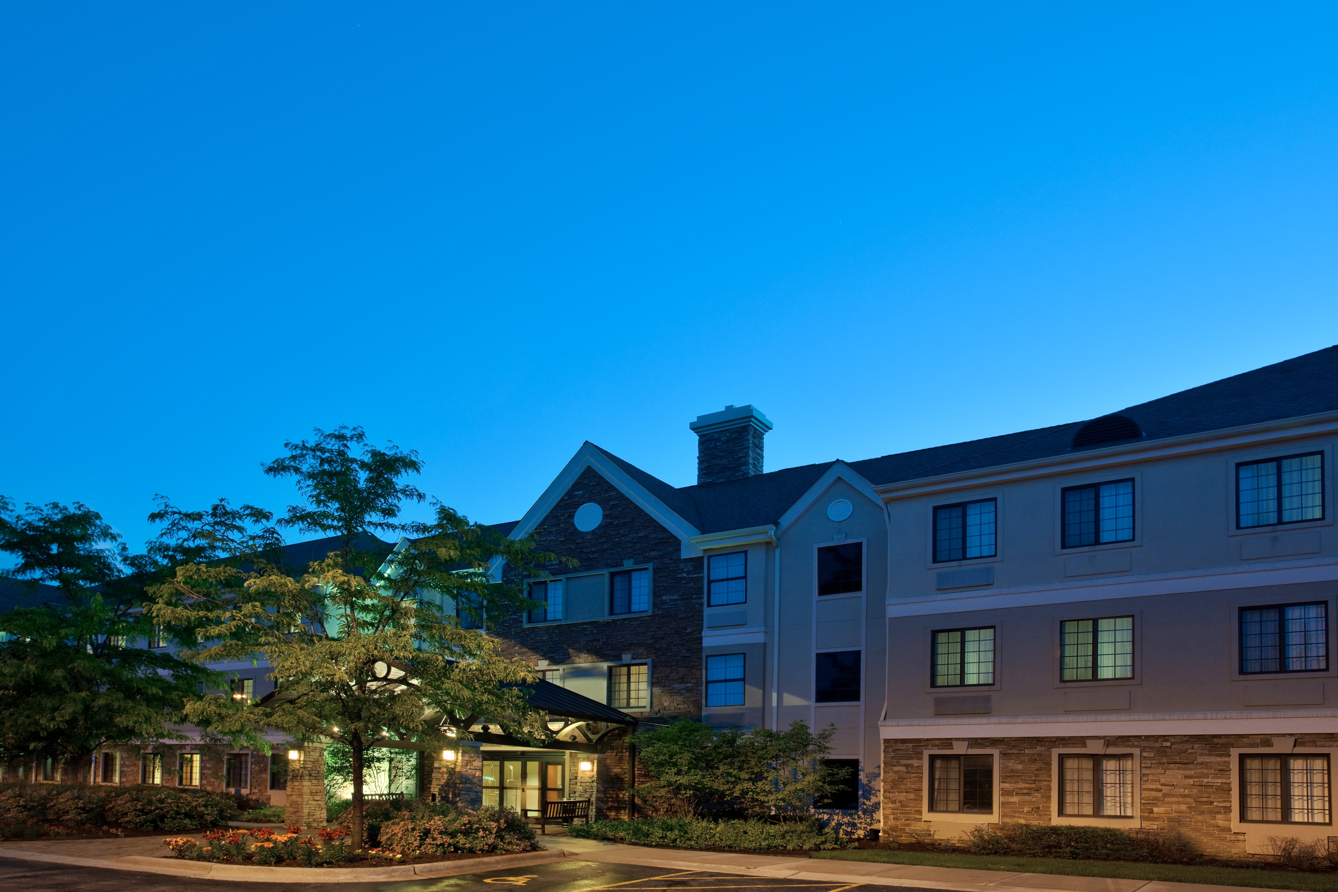 STAYBRIDGE SUITES LINCOLNSHIRE 4/59