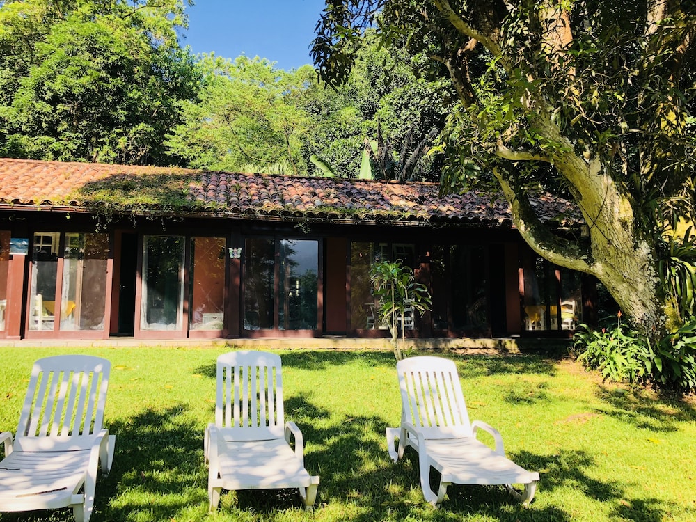 Praia Da Crena Inn 36/42