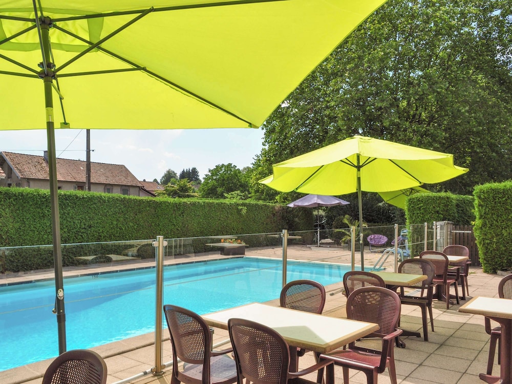 swimming pool spa