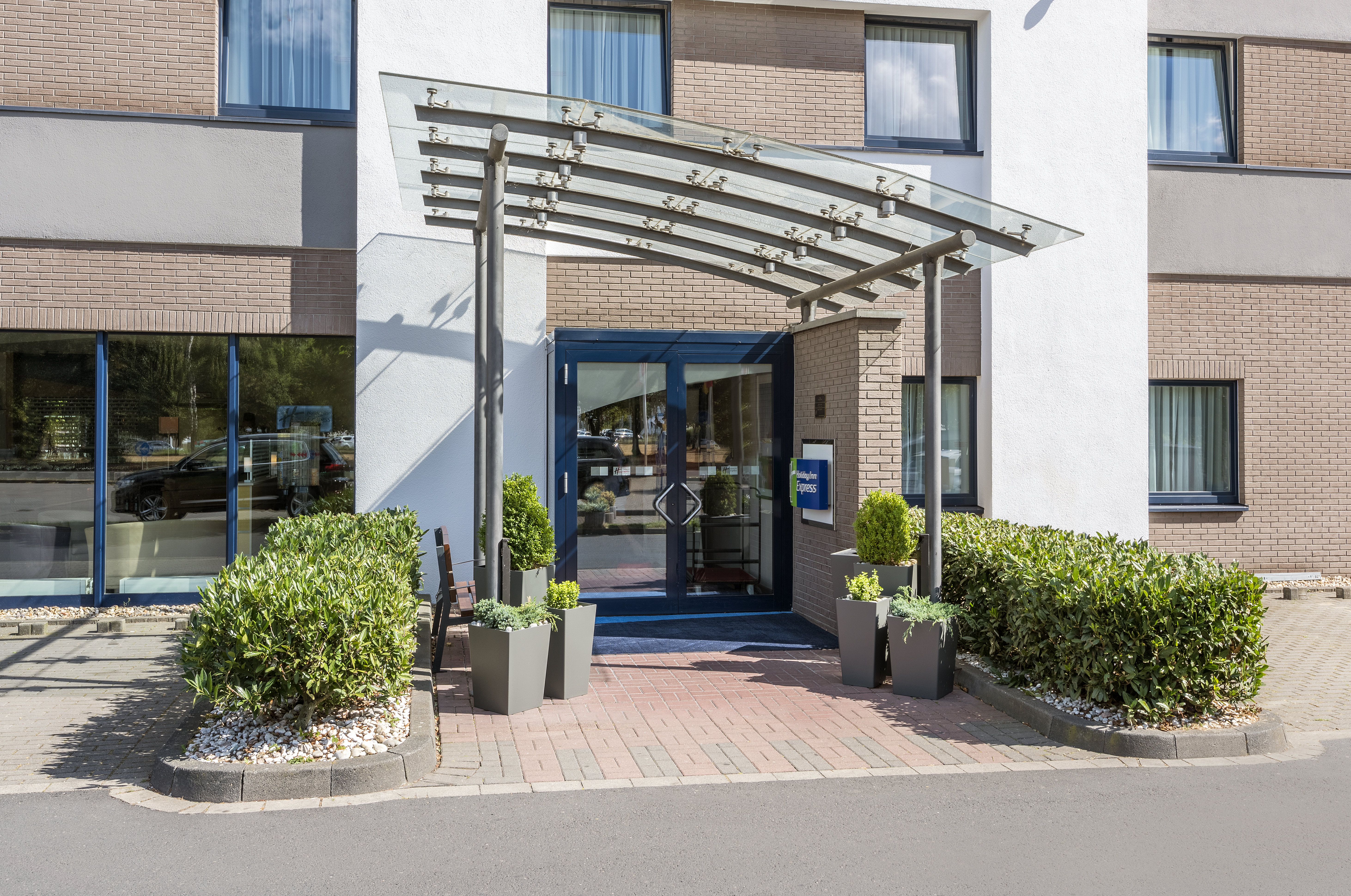 HOLIDAY INN EXPRESS COLOGNE MUELHEIM 2/45