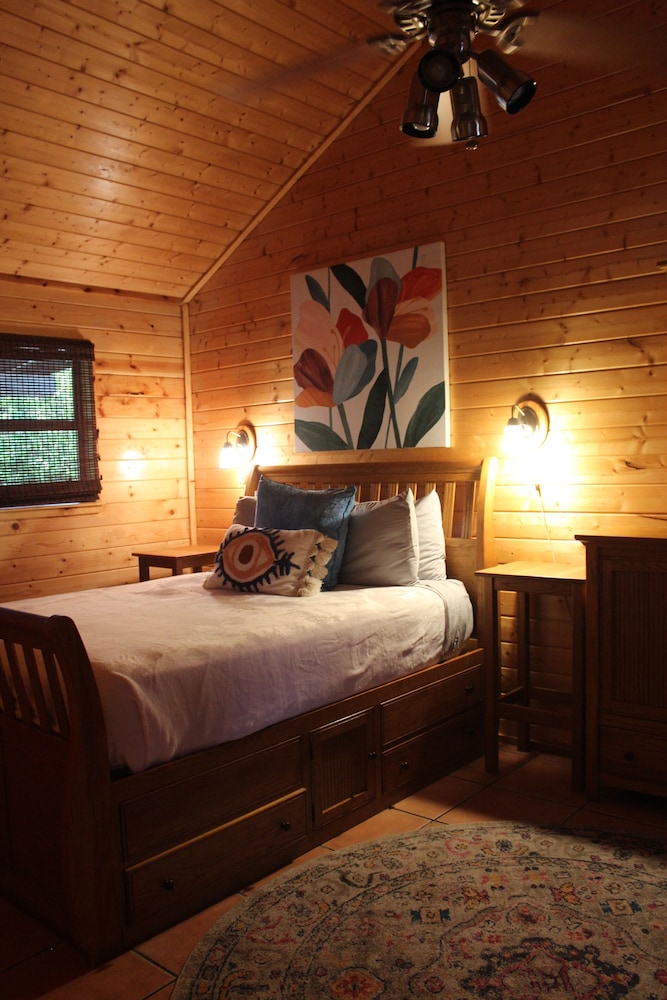 Frio Springs Lodges 14/50