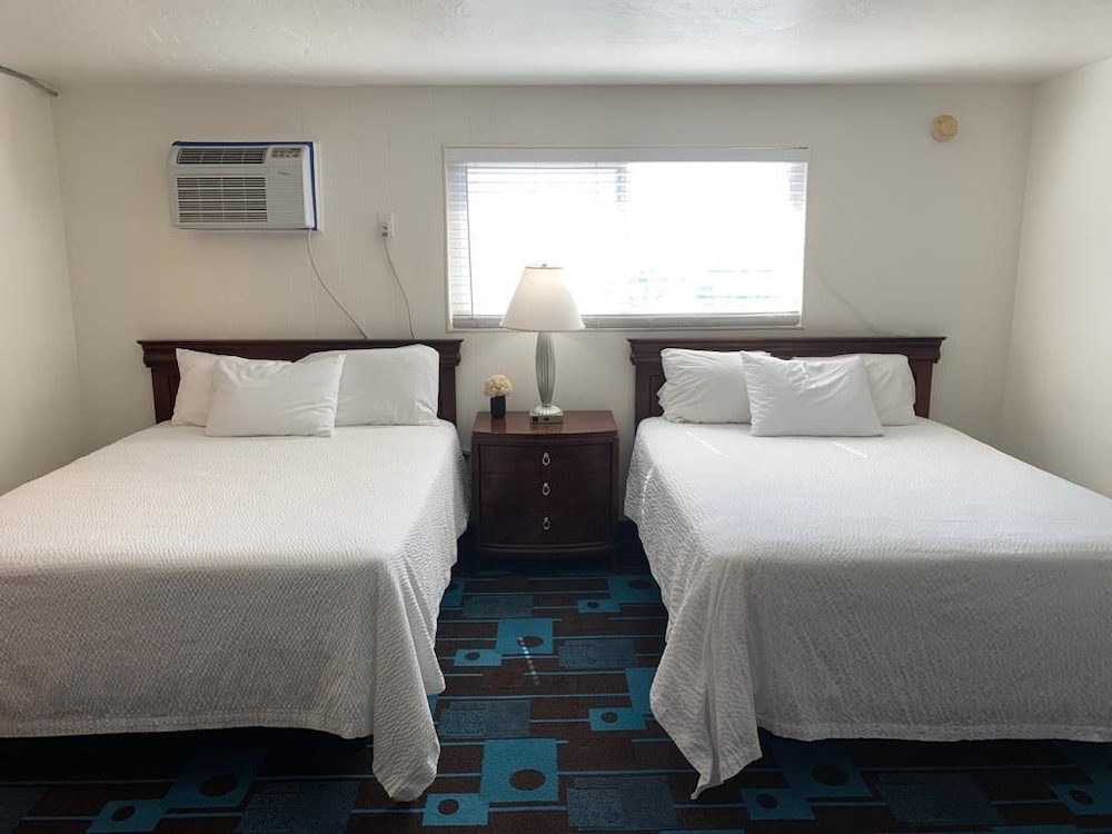 The Sands Motel 8/36