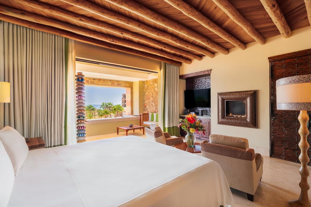 Room, King Bed, Plunge Pool