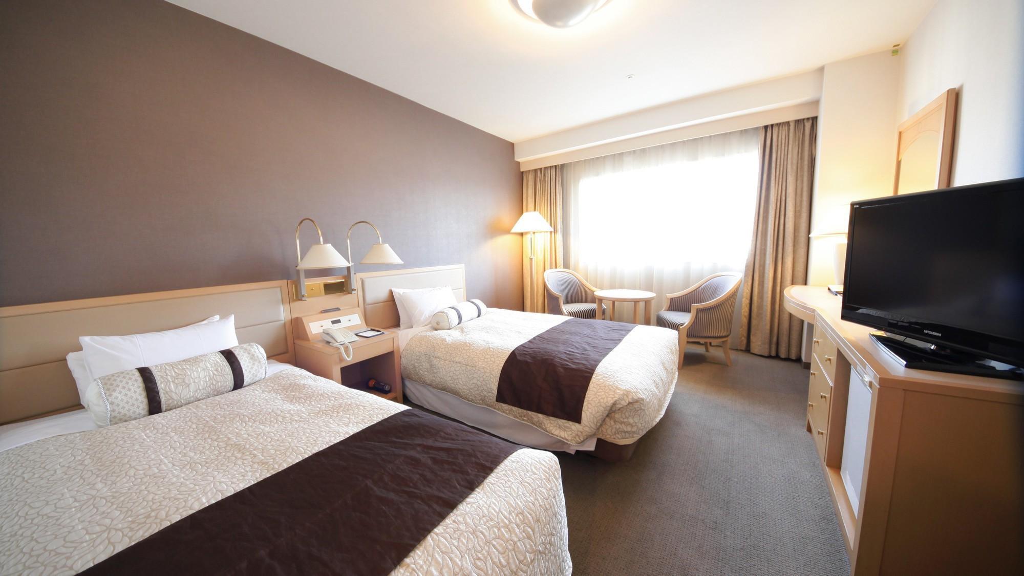 Standard, Twin Beds, Riverside, River View, Smoking