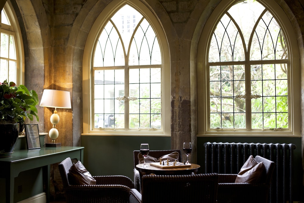 The Manor House 37/66