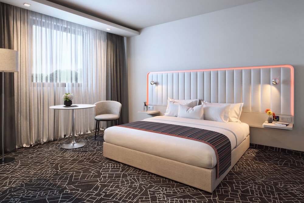 غرفة سوبيريور بسريرين منفصلين بإطلالة على النهر، Park Inn by Radisson Danube Bratislava 5/6