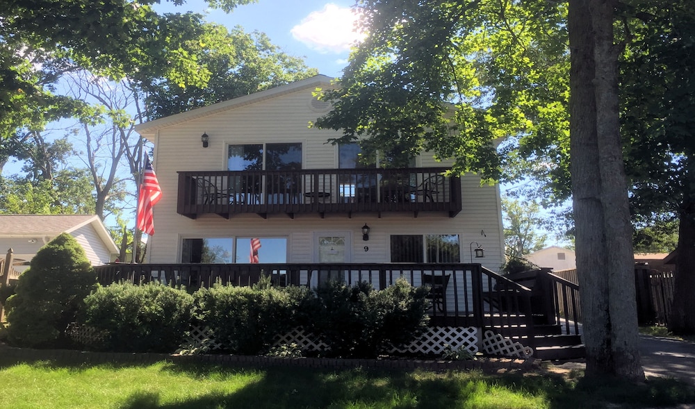 Clear Lake Resort 2/50