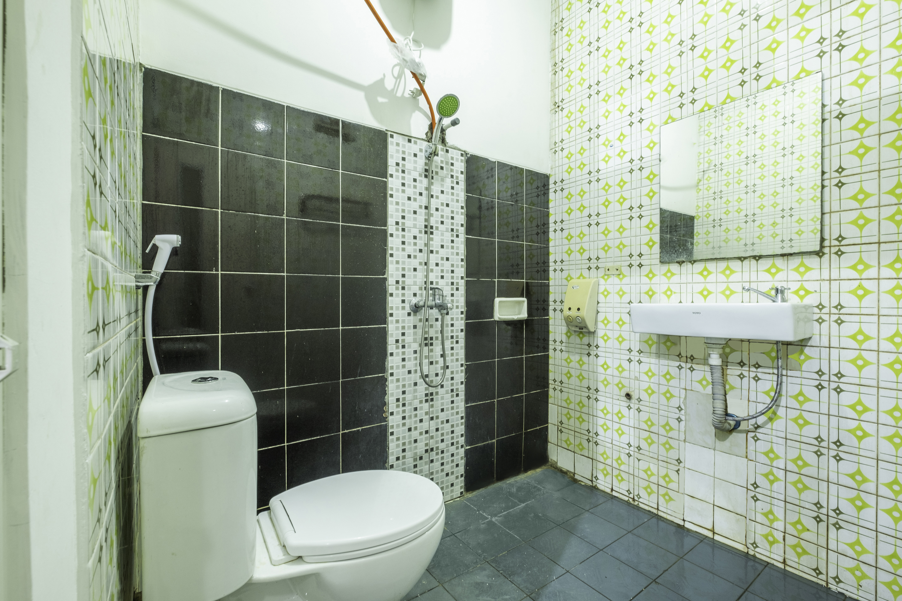 OYO 1945 Hotel Bali Near RS Muhammadiyah 42/53