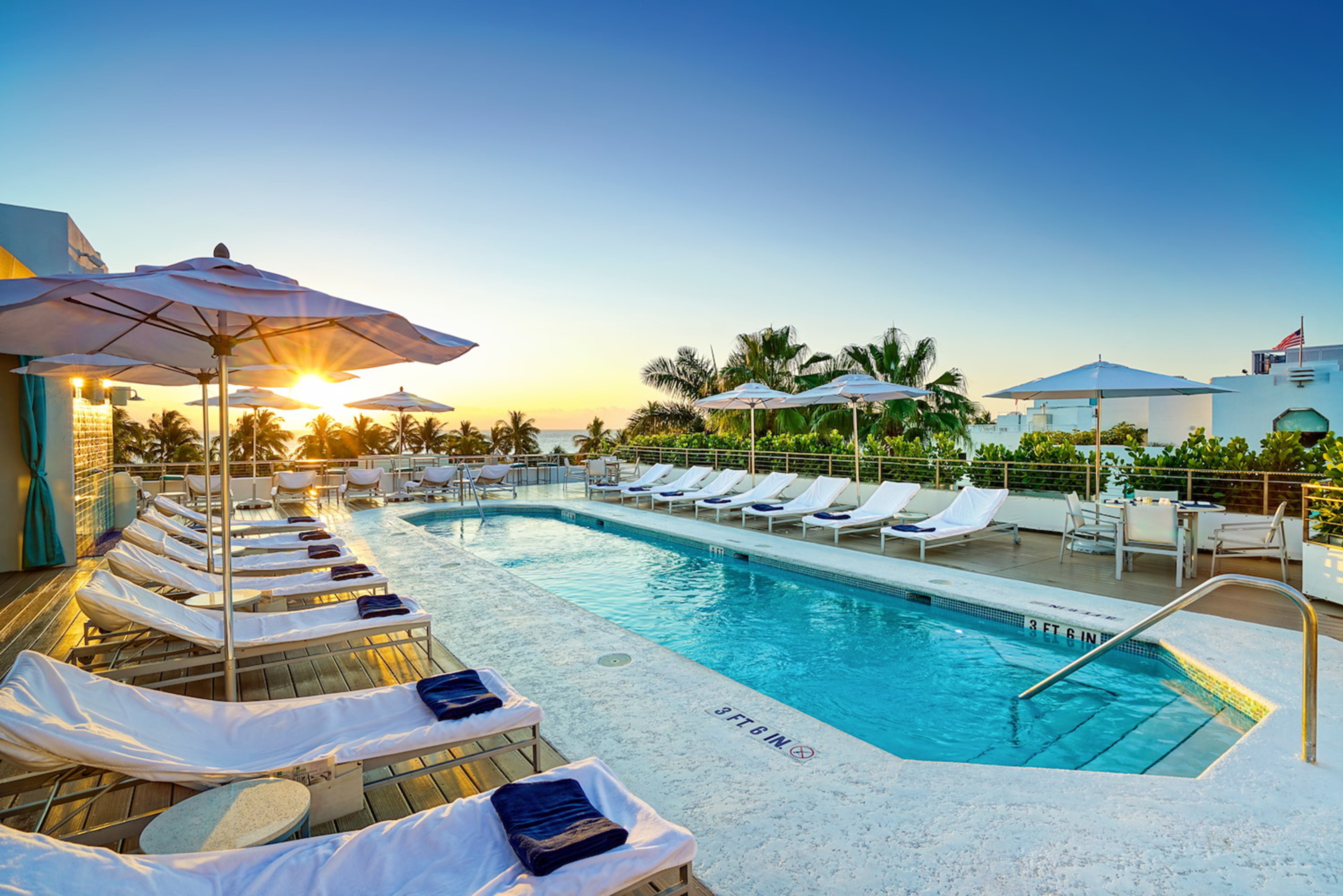 The Tony Hotel South Beach 75/80