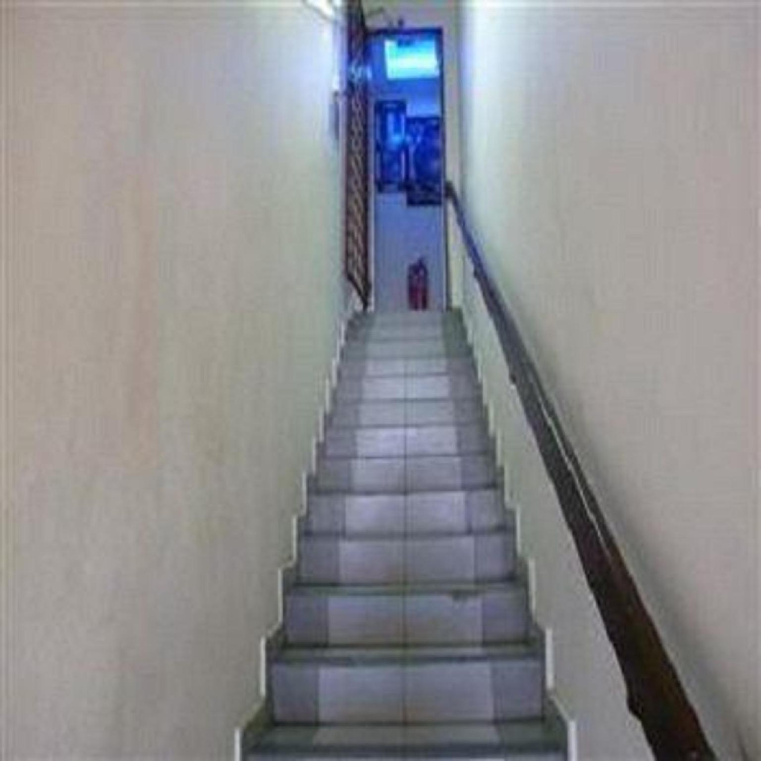 Batu Caves Budget Hotel 12/25