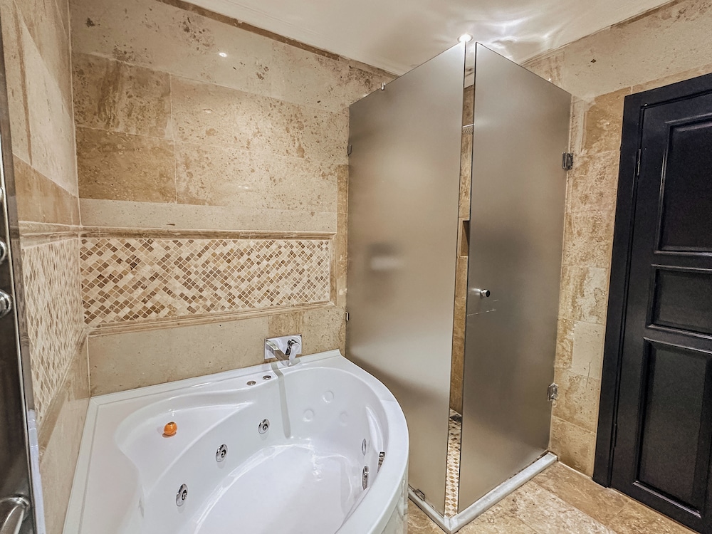جناح جونيور بسرير كينج بإطلالة على المدينة، Osmanli Manor Hotel 7/8
