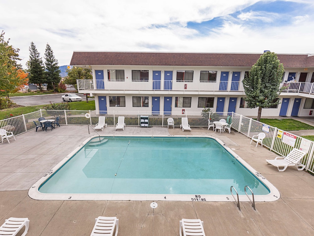 Motel6 Yreka, CA 11/62
