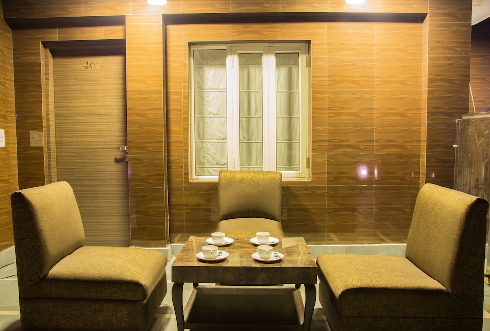 HOTEL PAWAN PLAZA 38/39