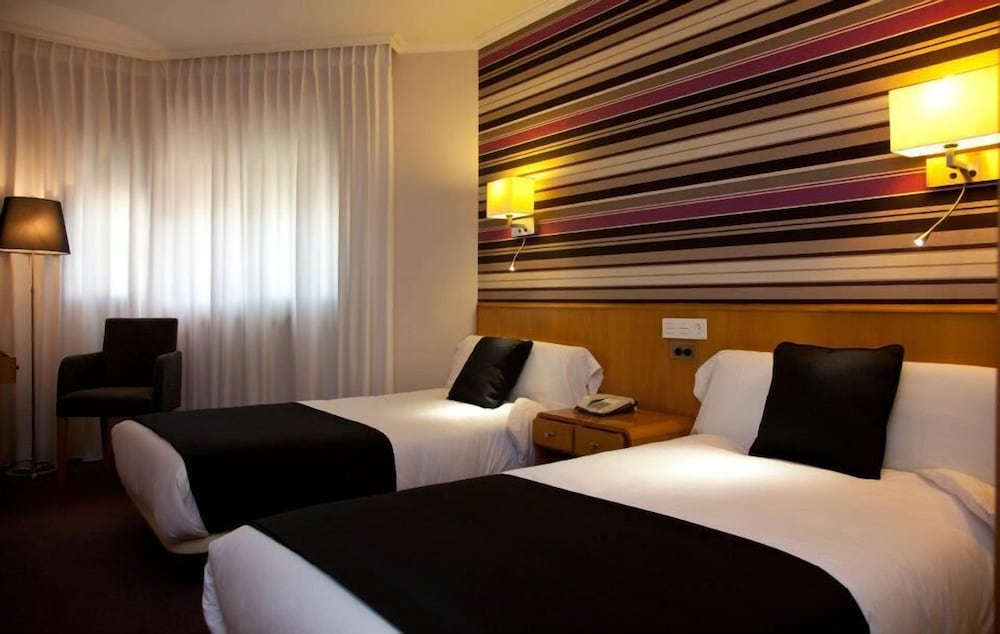 Room, Double Bed