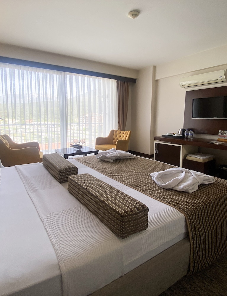 LAVIN OTEL 23/72