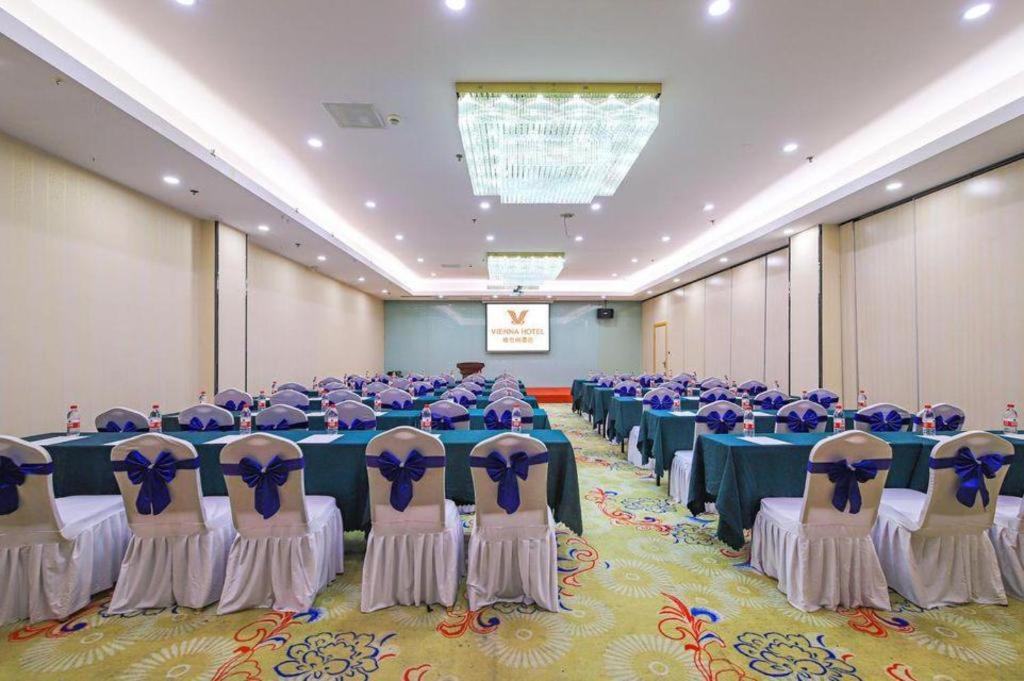 Vienna Hotel (Suzhou Fashion stage Yangcheng Lake store) 35/46