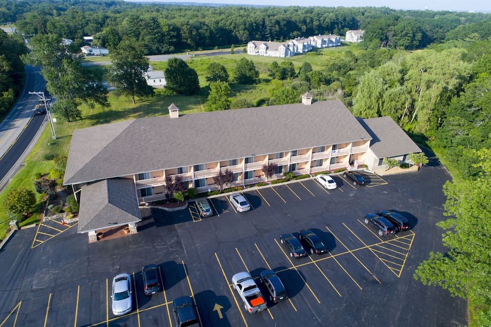 Hampton Falls Inn 38/44