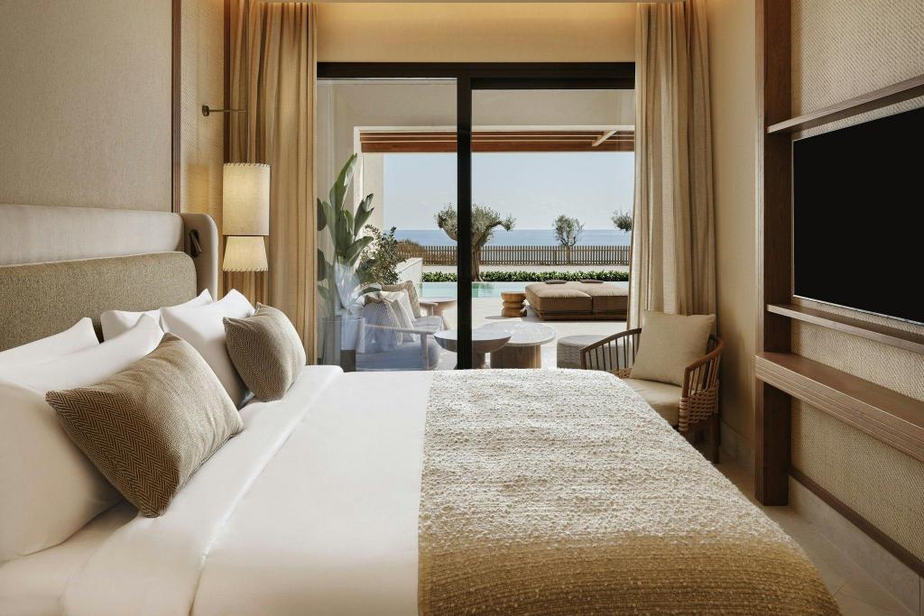 Executive, Suite, King Bed, Sea View, Sofa, Private Pool