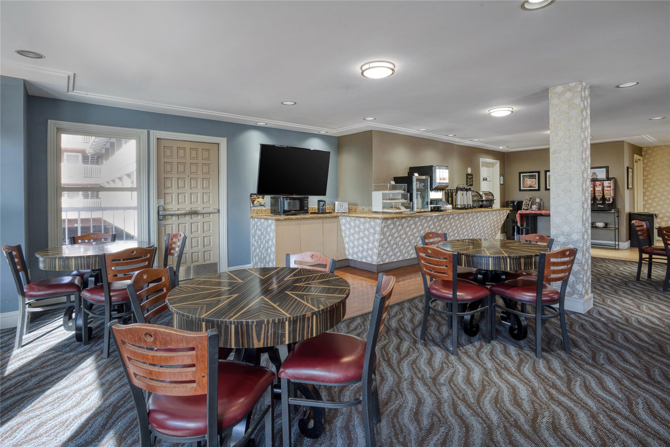 Surestay Plus Hotel By Best Western Mountain View 58/70