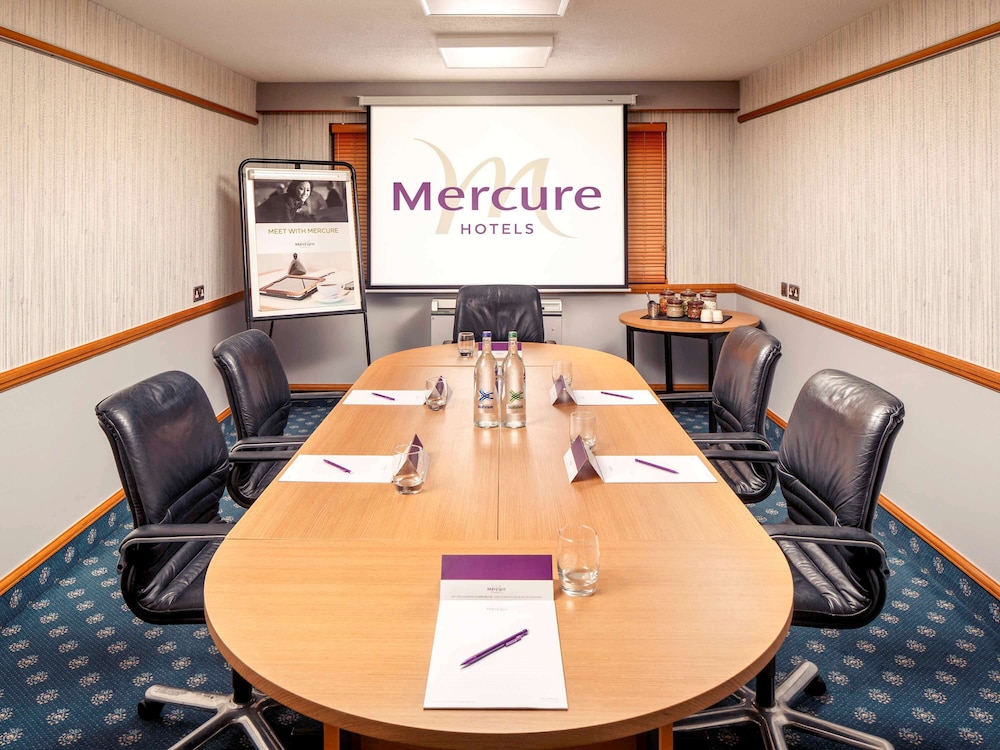 Mercure Livingston Hotel 54/71