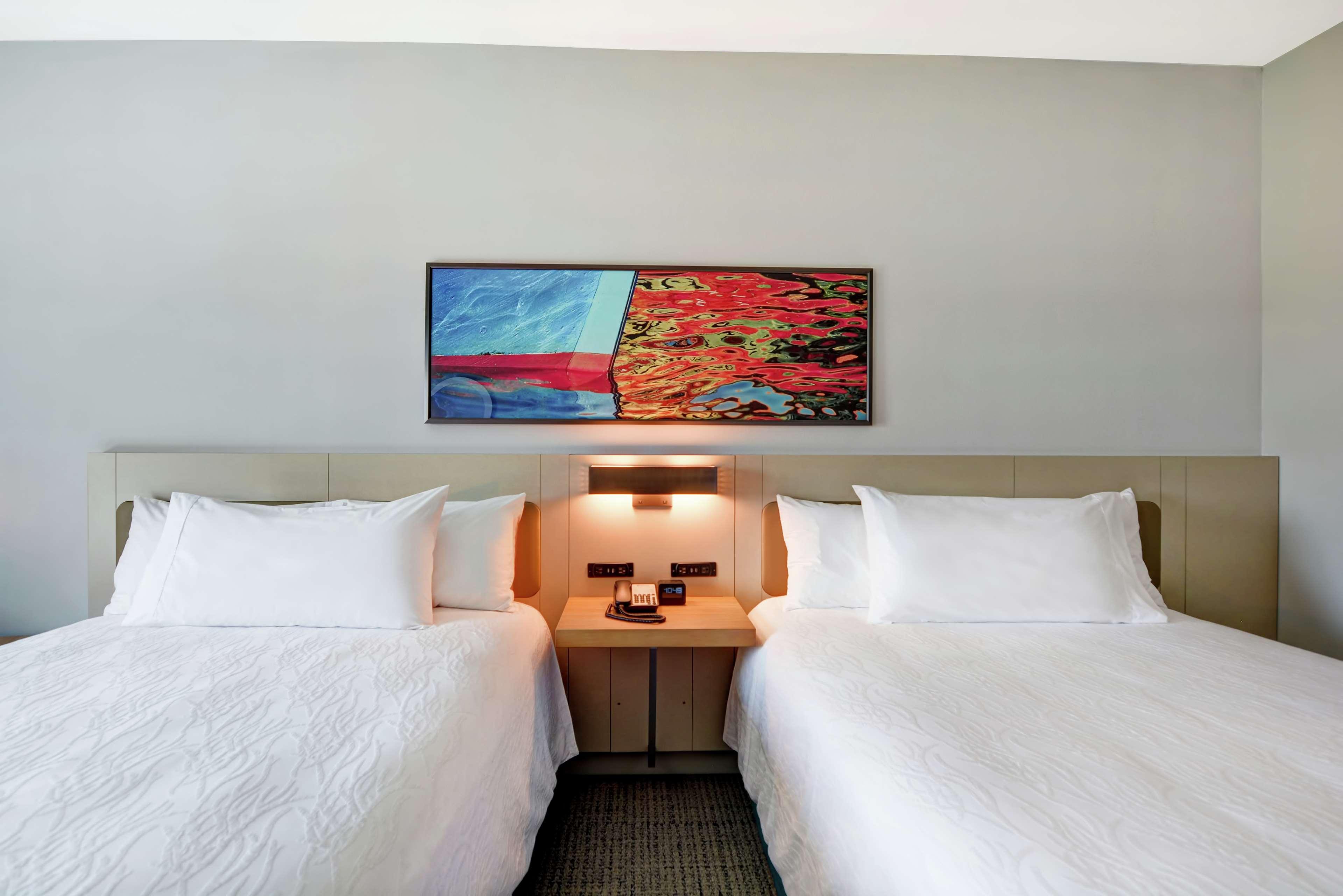 PREMIUM, 2 QUEEN BEDS