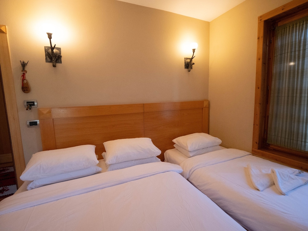NATYRAL RAZMA RESORT 7/50