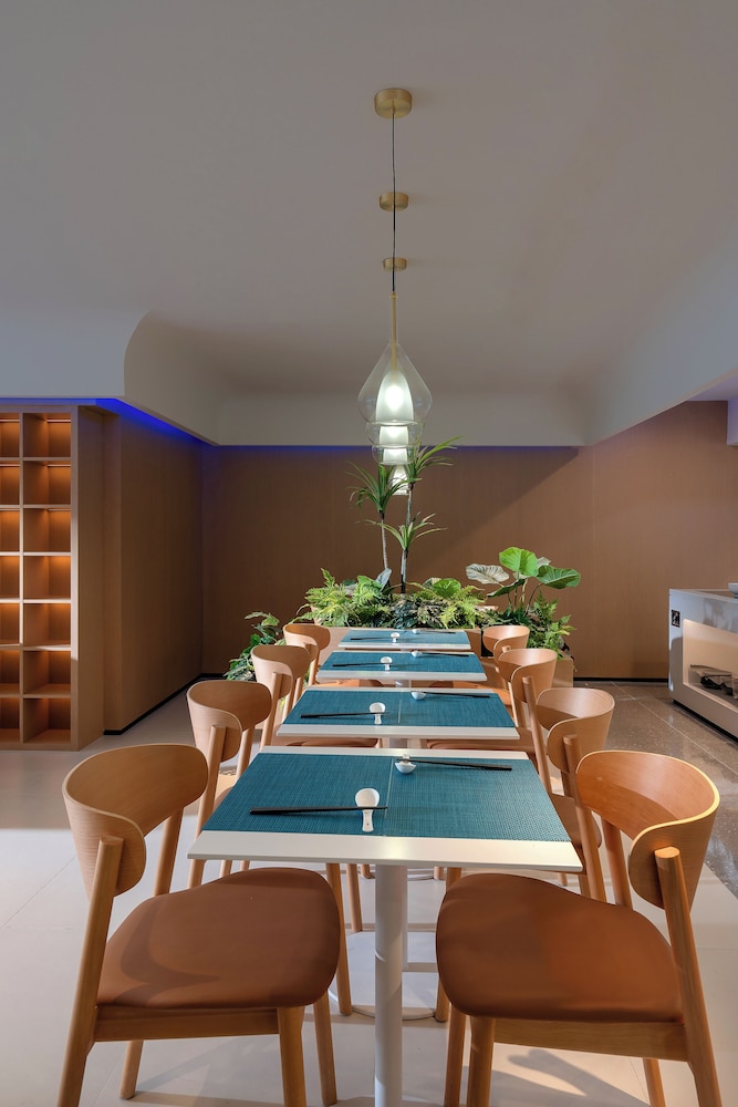 CYBO Station Luohu Shenzhen 44/59