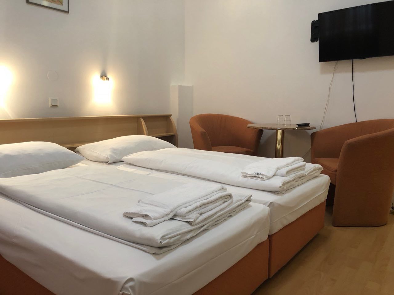 ROOM, DOUBLE BED, COURTYARD AREA