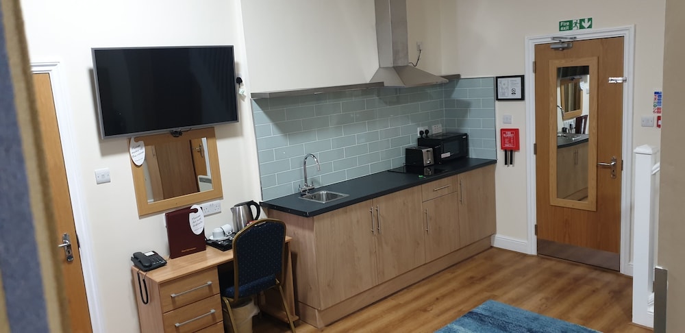 Premierlux Serviced Apartments 6/62