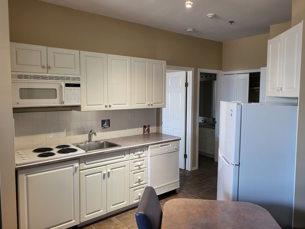 Mountain View Suites at Fairmont Hot Springs 14/63