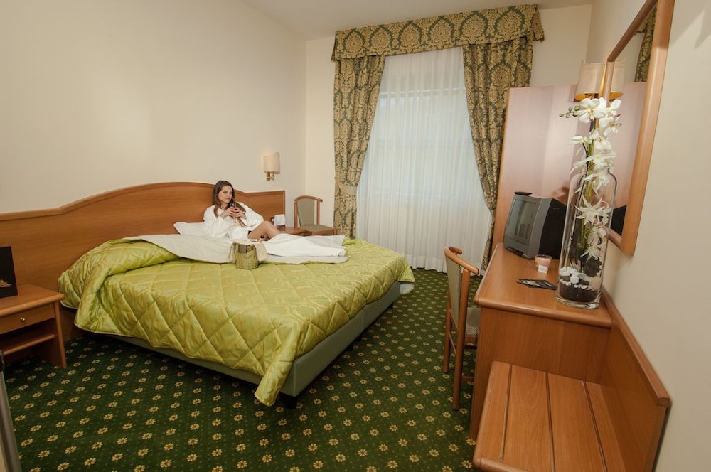 Complesso Terme Vescine 8/41