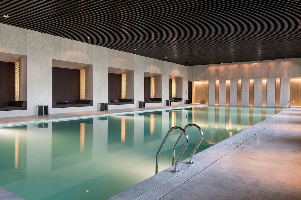 Hyatt Regency Wuhan Optics Valley 30/57