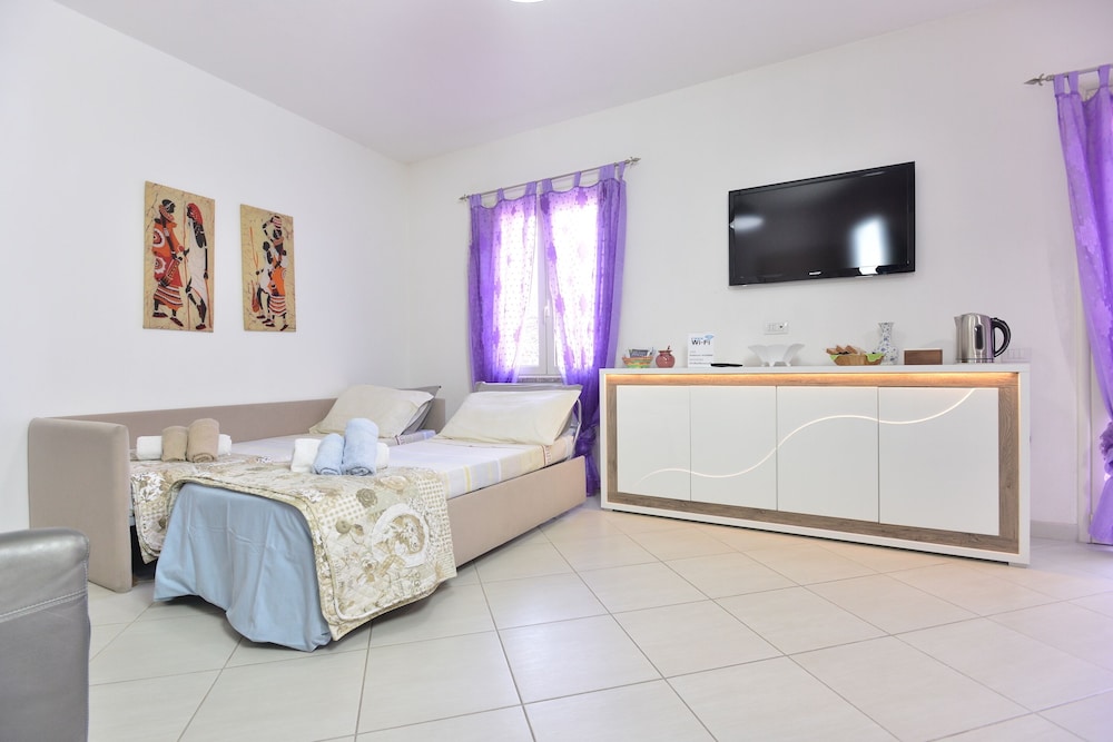 شقة بسريرين منفصلين بغرفة نوم واحدة مع أريكة، Izzhome Pula Regina Margherita Apartment 7/9
