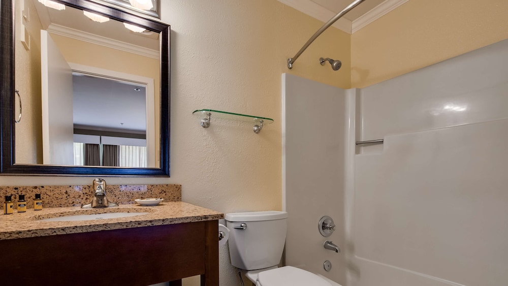 Best Western Plus Windjammer Inn & Conference Center 14/46