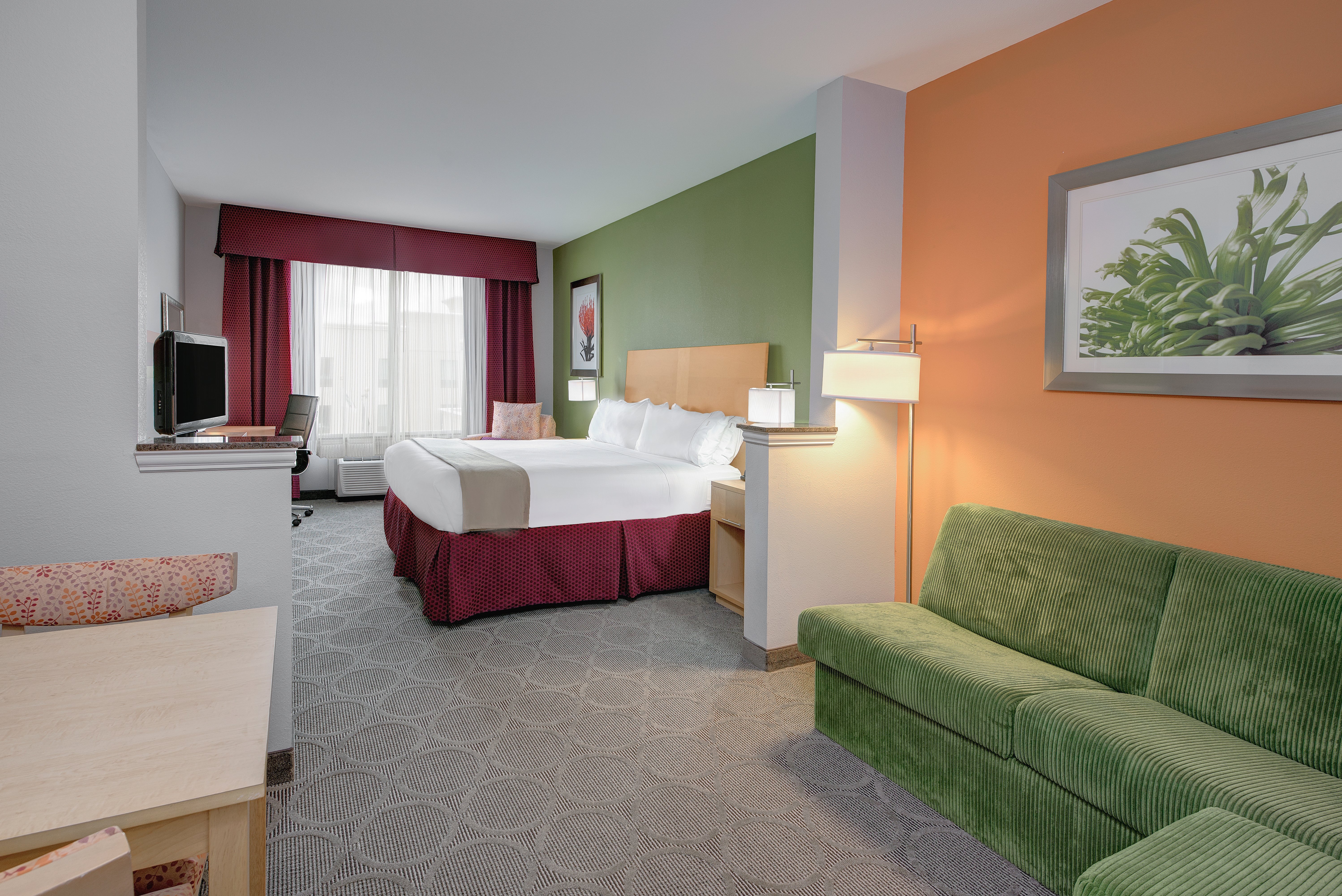 Holiday Inn Express Suites Clute Lake Jackson 21/63
