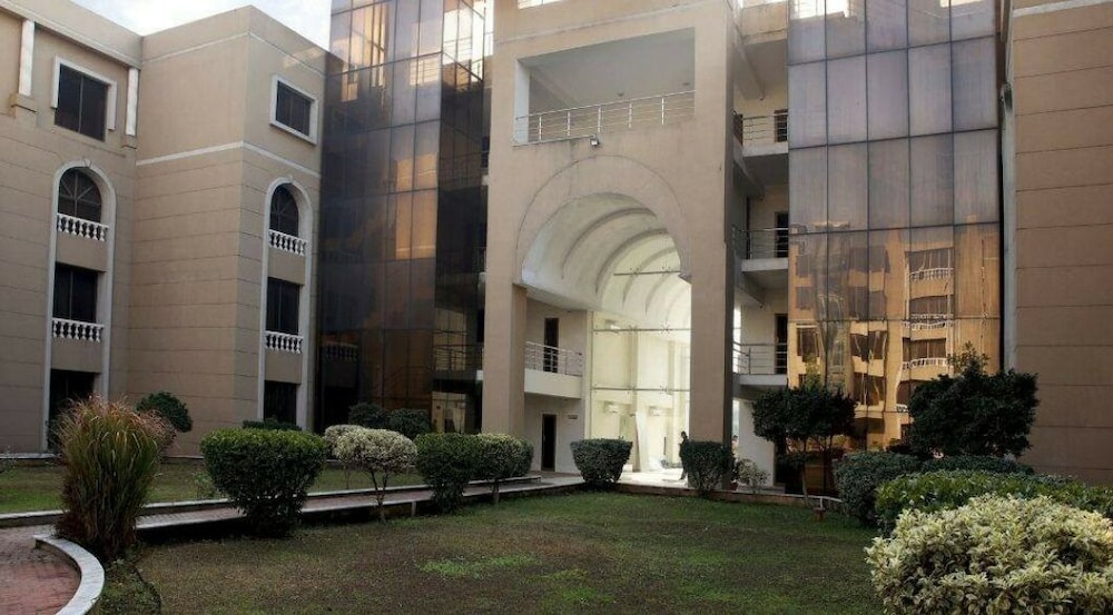 Avari Xpress Islamabad 35/42