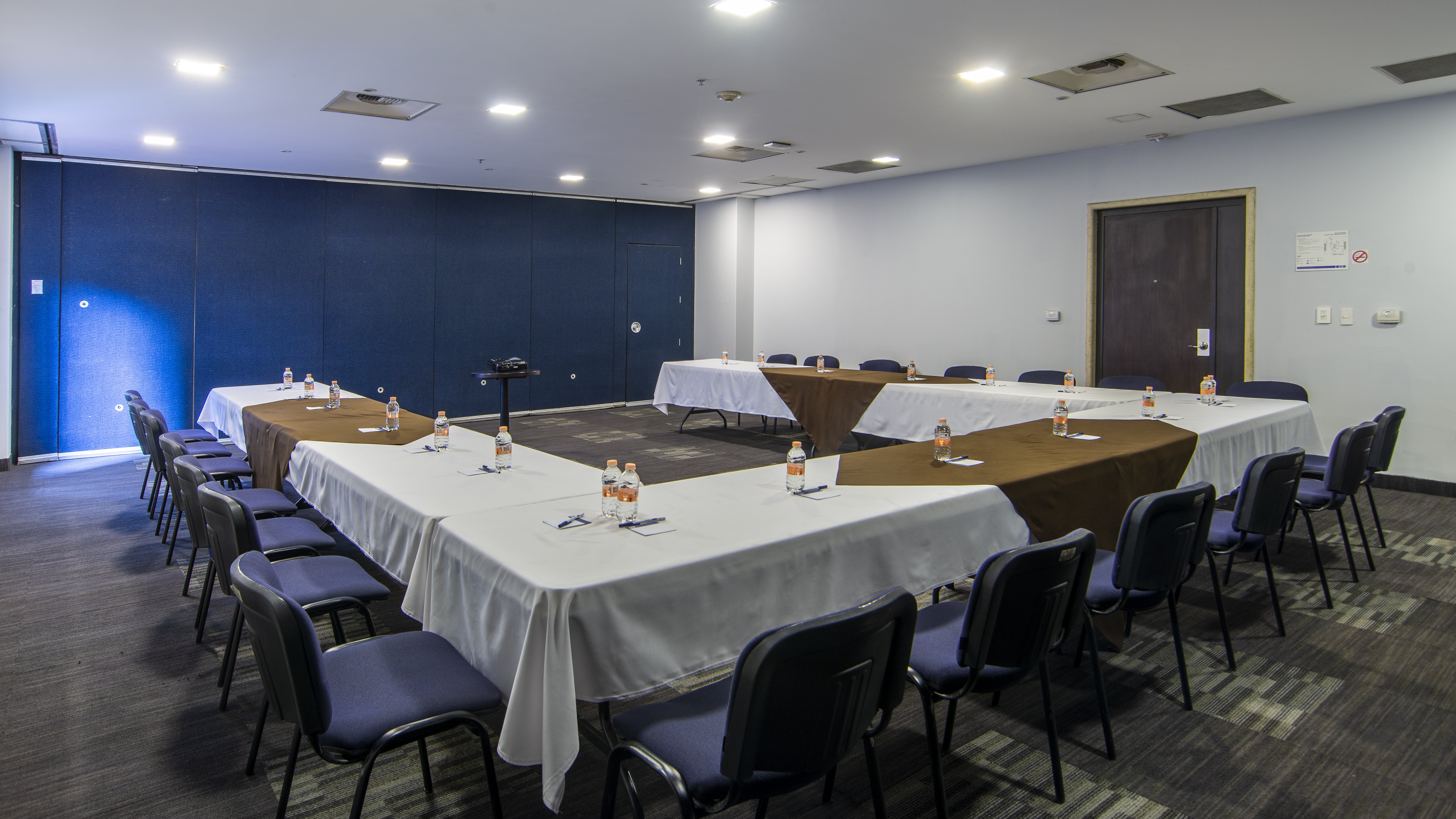 Holiday Inn Express Mexico Santa Fe 42/50