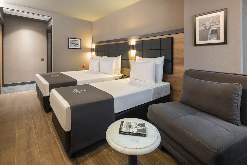 Marius Hotel 34/50