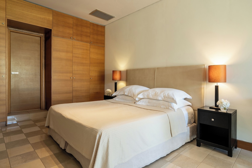 Plaza Resort Hotel 23/74