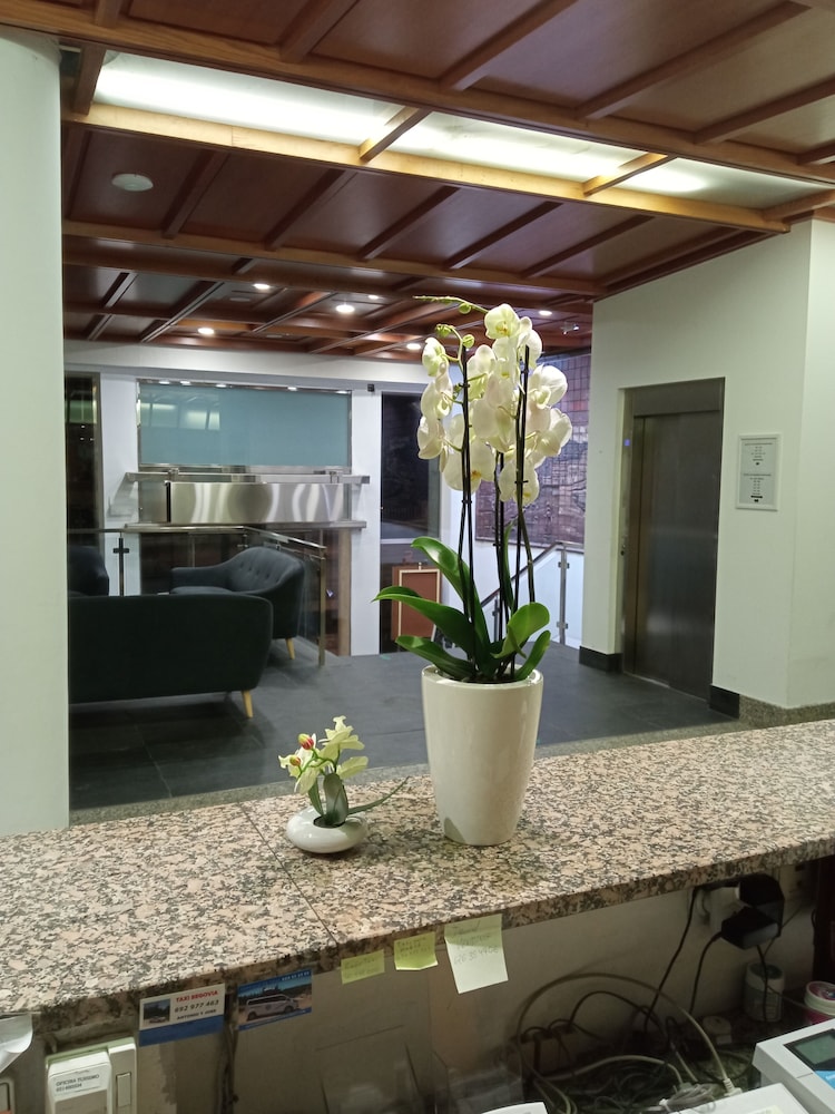 Hotel ELE Acueducto 11/57