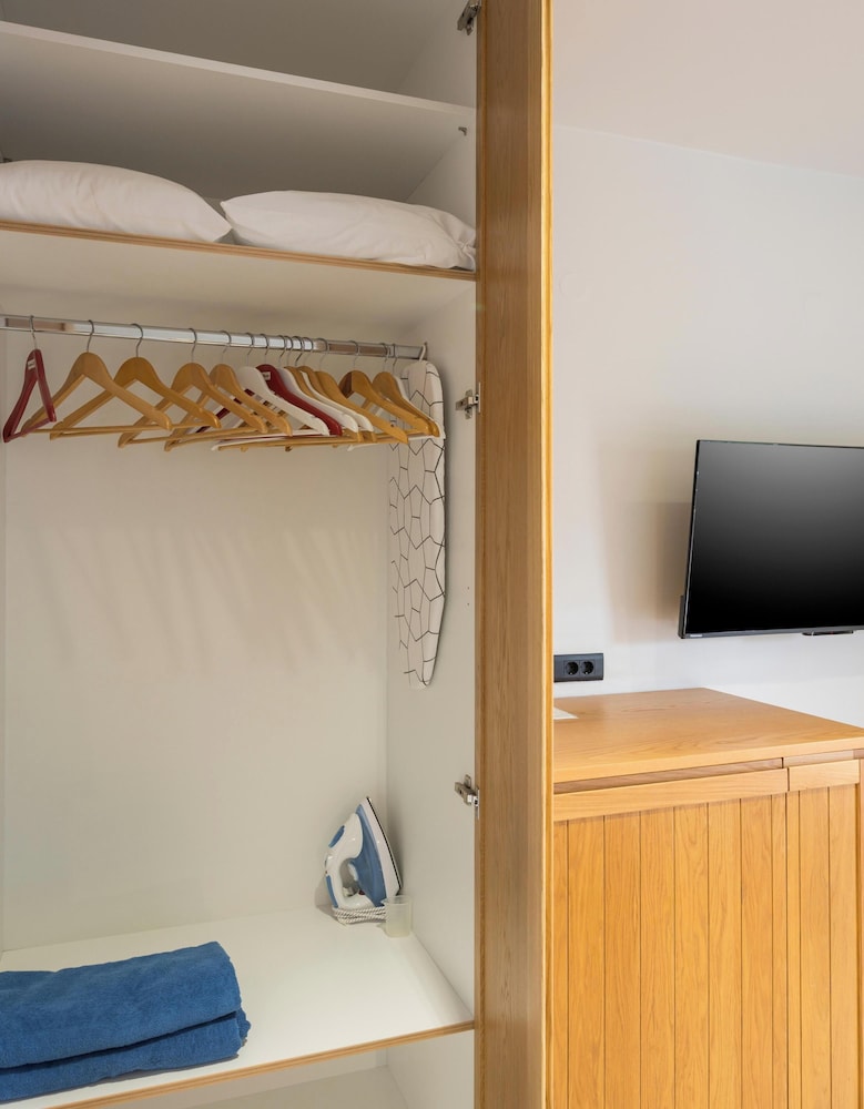 Petritos Rooms And Studios 13/50