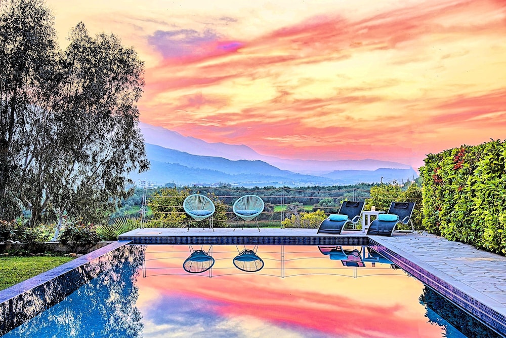 CRETAN MANSION 15/46