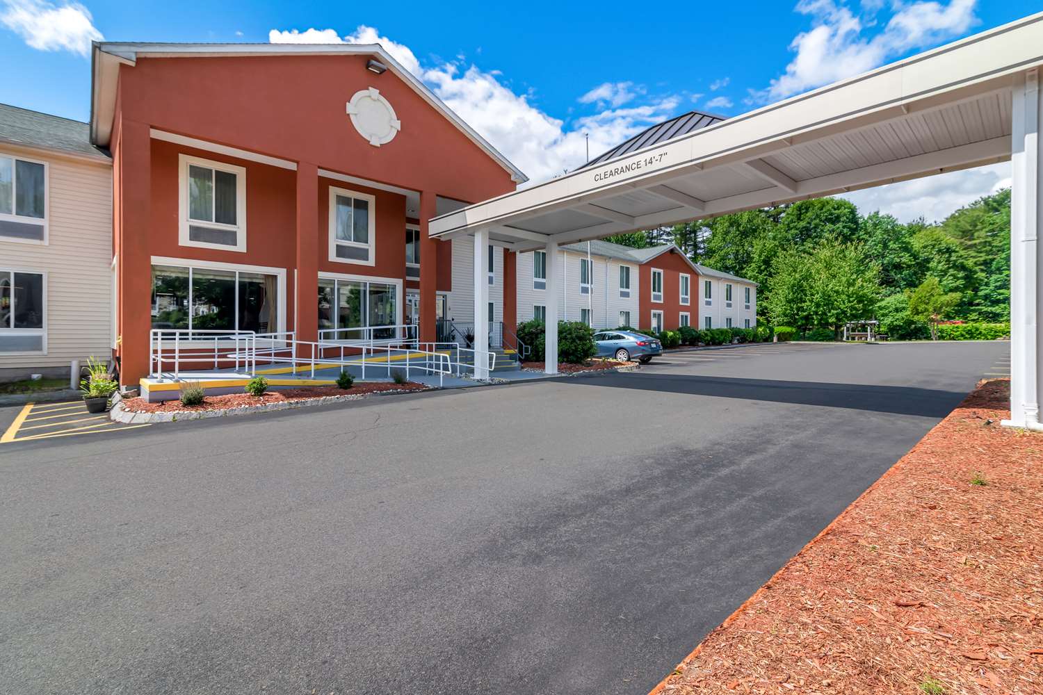 Quality Inn Merrimack - Nashua, NH 28/30
